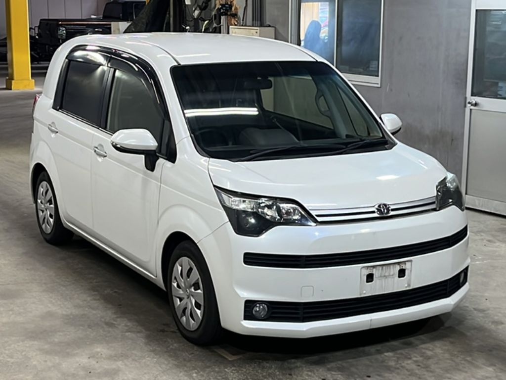 TOYOTA SPADE