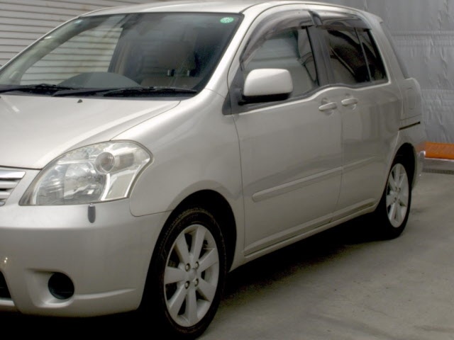 TOYOTA RAUM