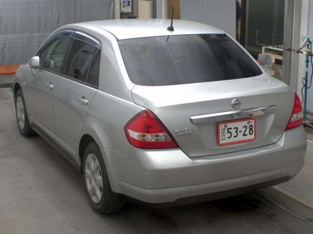 NISSAN TIIDA LATIO