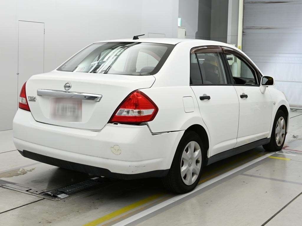 NISSAN TIIDA LATIO