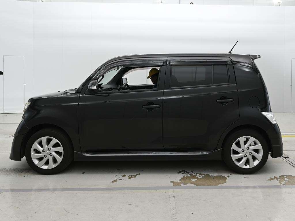 TOYOTA BB