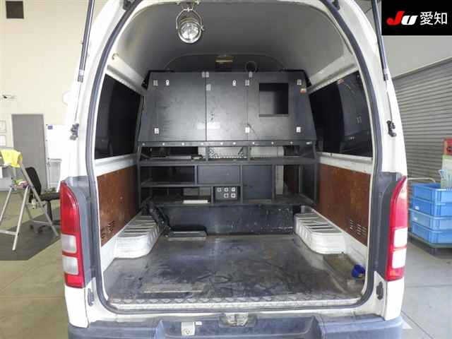 TOYOTA REGIUS ACE