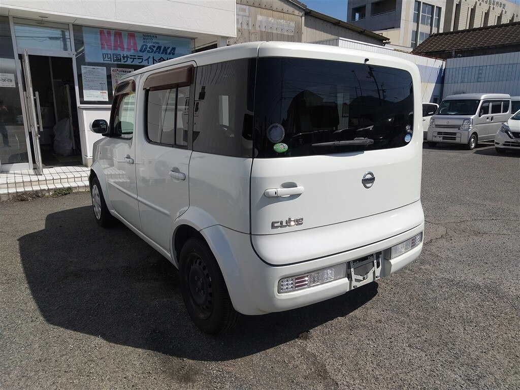 NISSAN CUBE