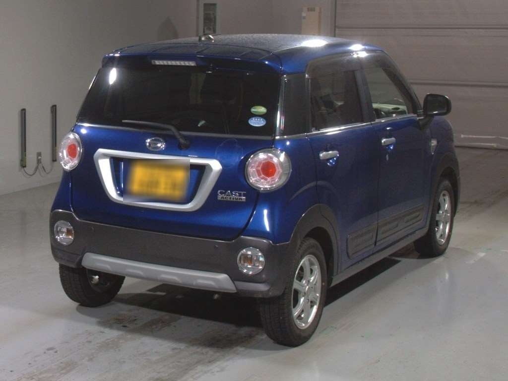 DAIHATSU CAST