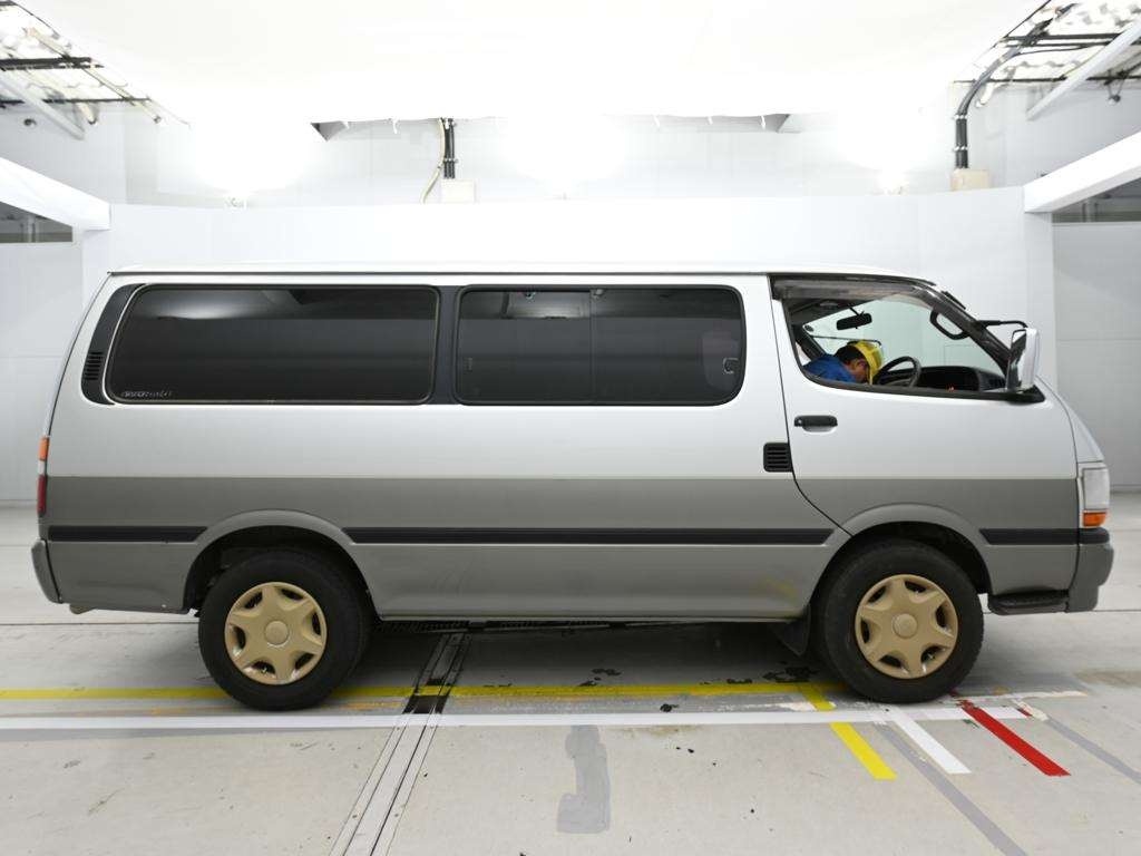TOYOTA REGIUS ACE