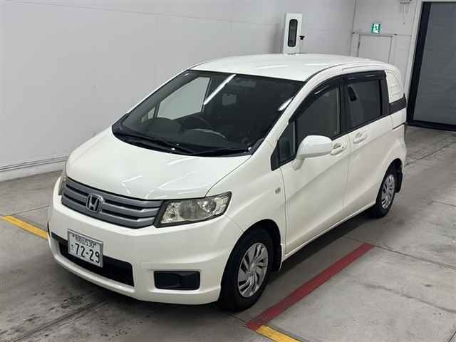 HONDA FREED SPIKE