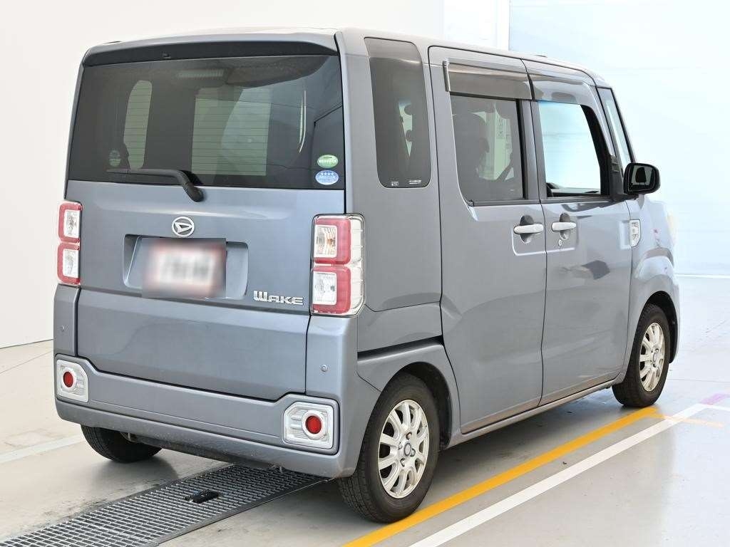 DAIHATSU WAKE