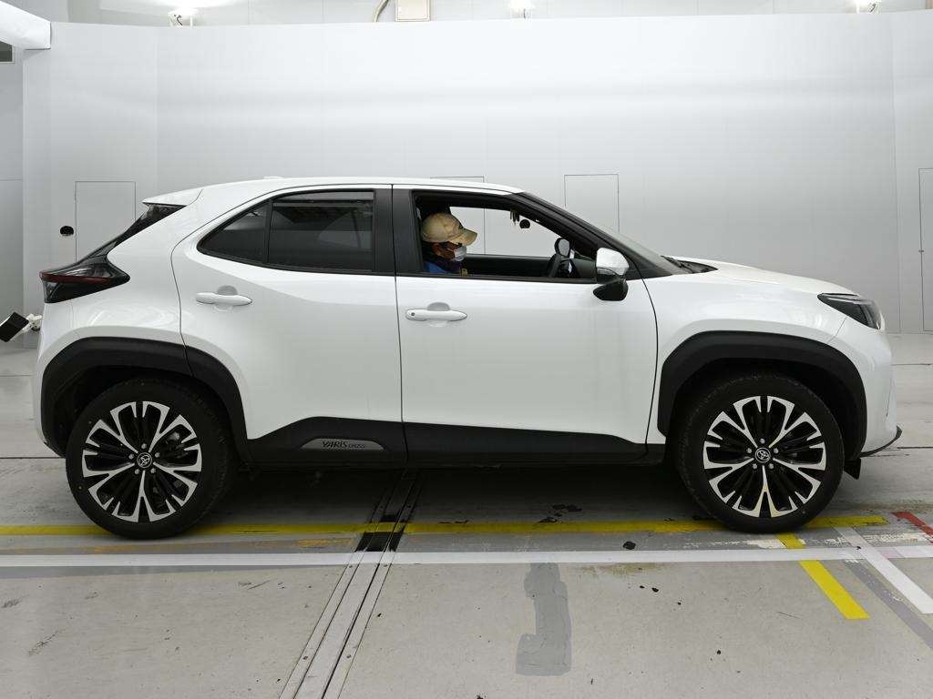 TOYOTA YARIS CROSS