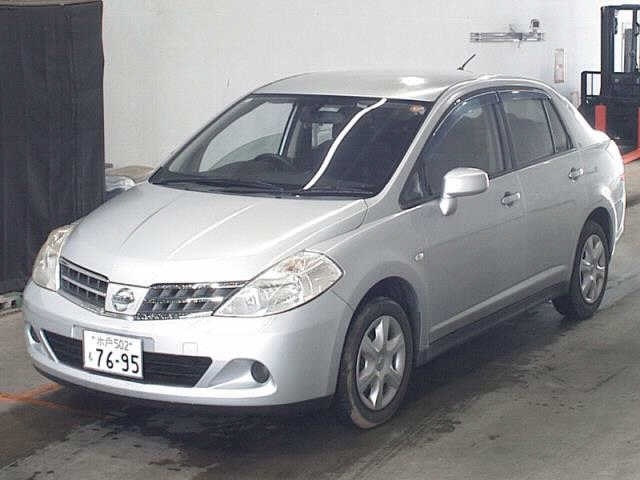 NISSAN TIIDA LATIO
