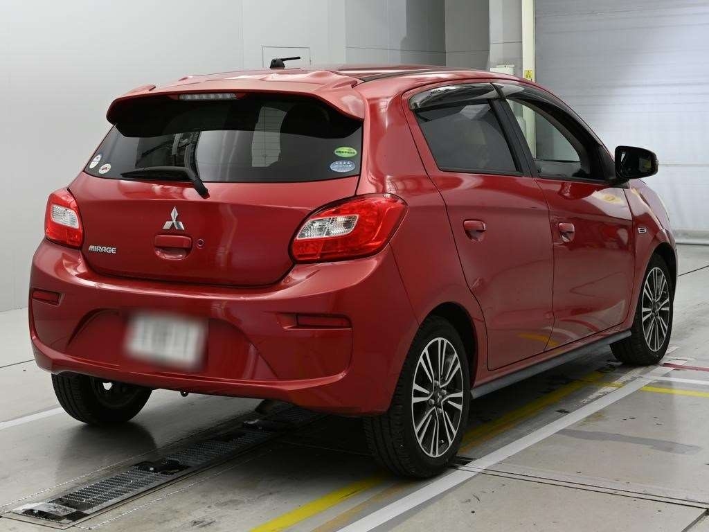 MITSUBISHI MIRAGE
