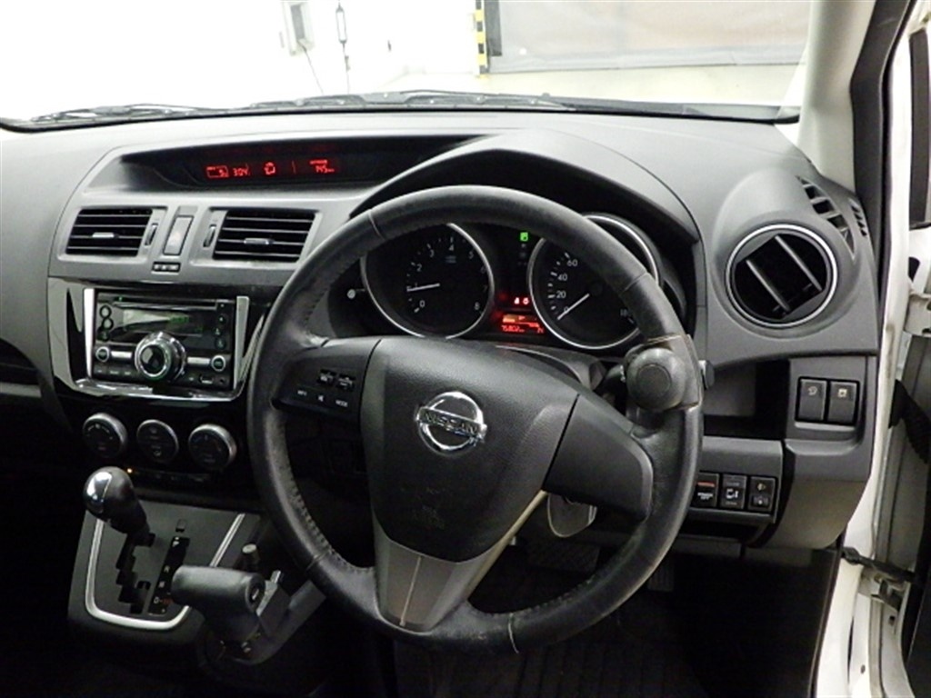 NISSAN LAFESTA