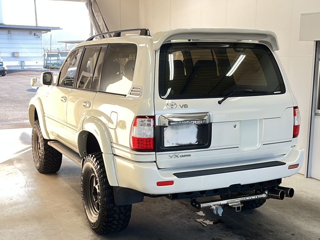 TOYOTA LAND CRUISER