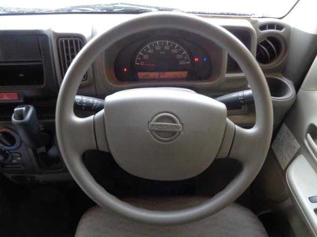 NISSAN NV100 CLIPPER