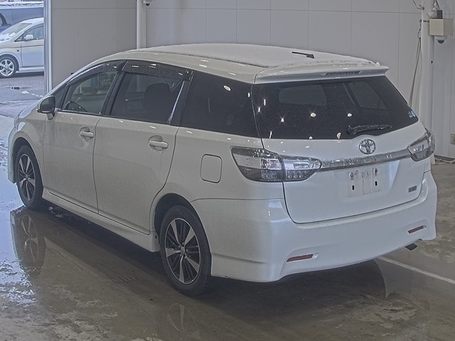 TOYOTA WISH