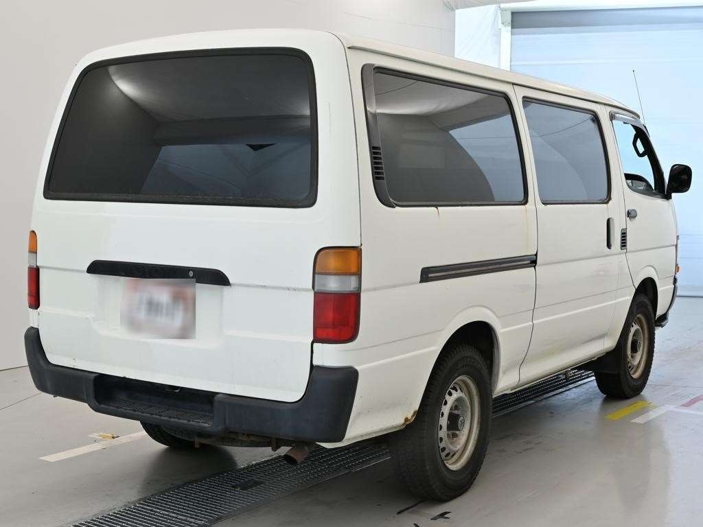 TOYOTA REGIUS ACE