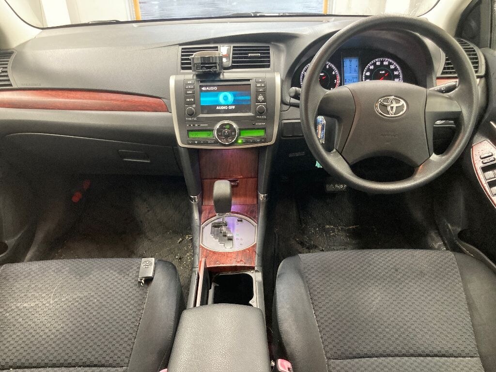 TOYOTA PREMIO