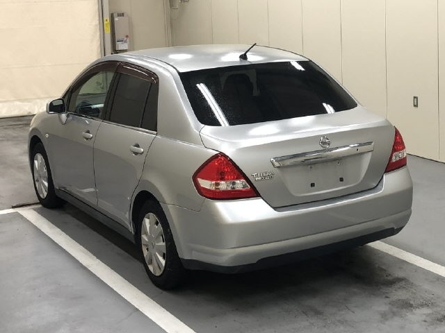 NISSAN TIIDA LATIO