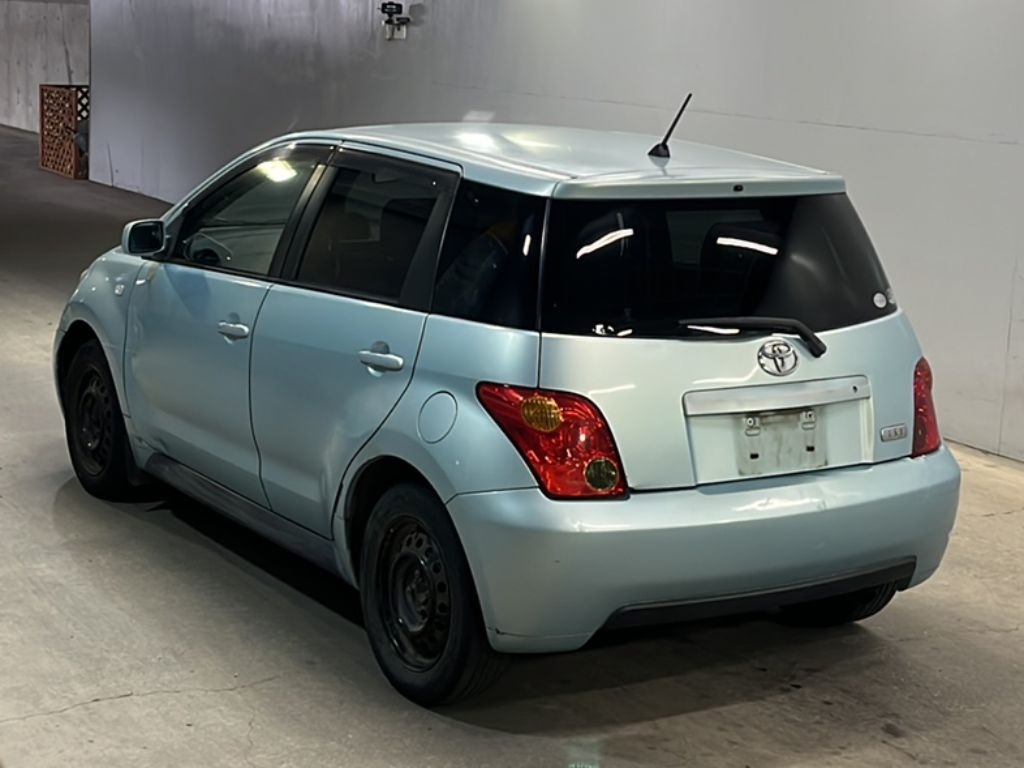 TOYOTA IST
