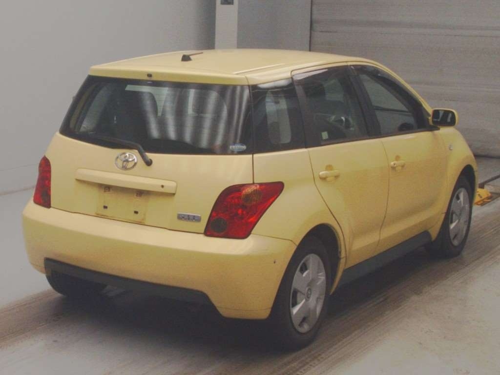 TOYOTA IST