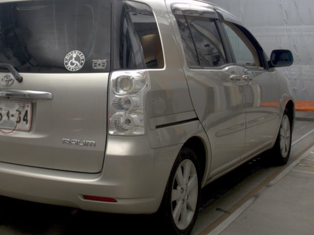 TOYOTA RAUM