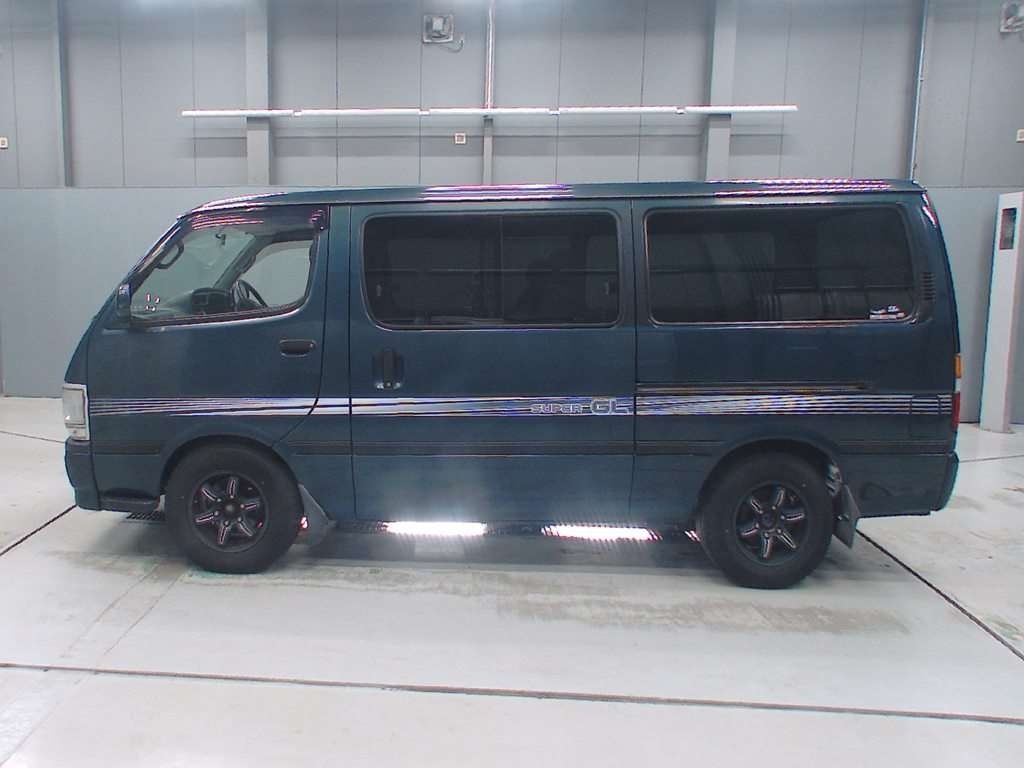 TOYOTA REGIUS ACE