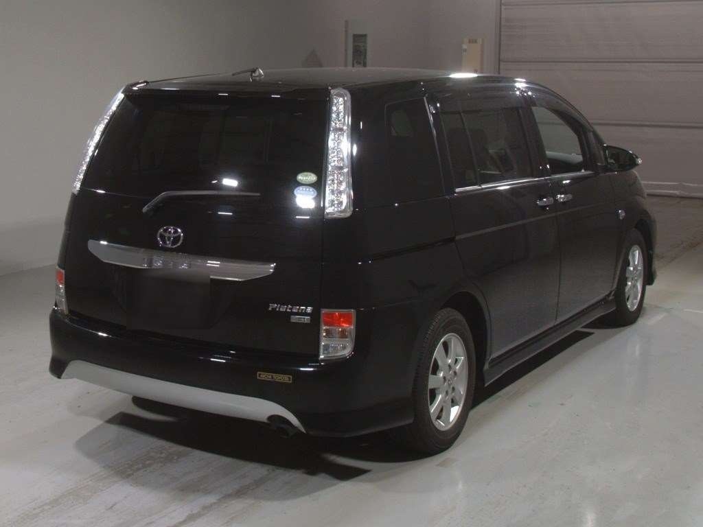 TOYOTA ISIS