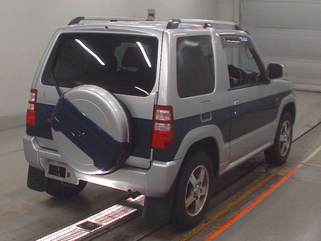 MITSUBISHI PAJERO MINI