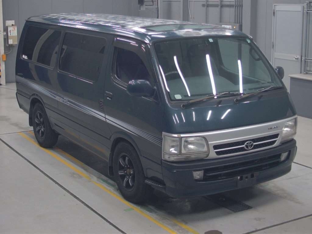 TOYOTA REGIUS ACE