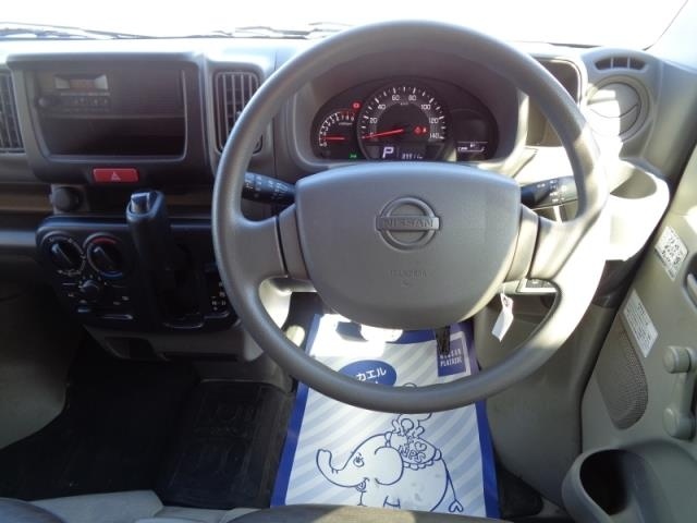 NISSAN NV100 CLIPPER