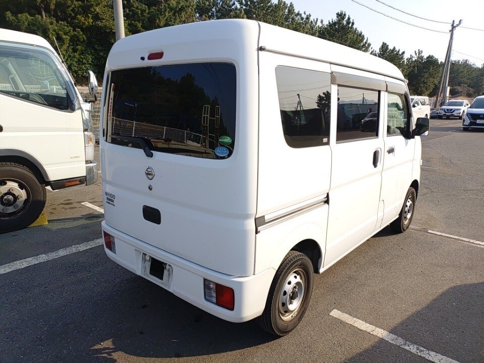 NISSAN NV100 CLIPPER