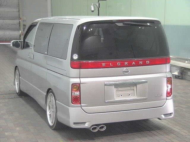 NISSAN ELGRAND