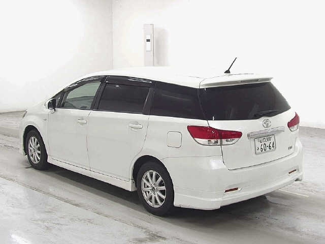 TOYOTA WISH