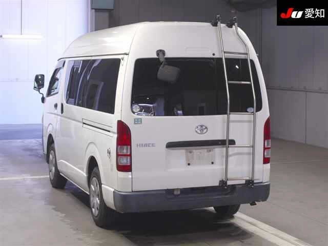 TOYOTA REGIUS ACE