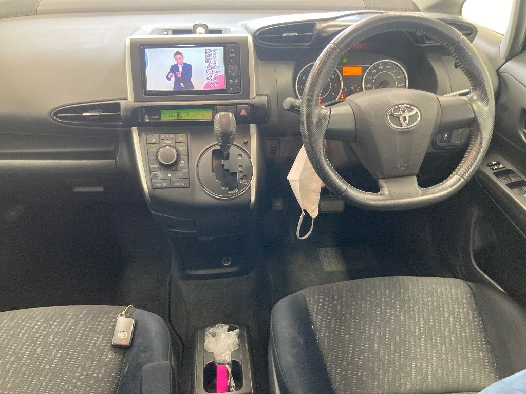 TOYOTA WISH