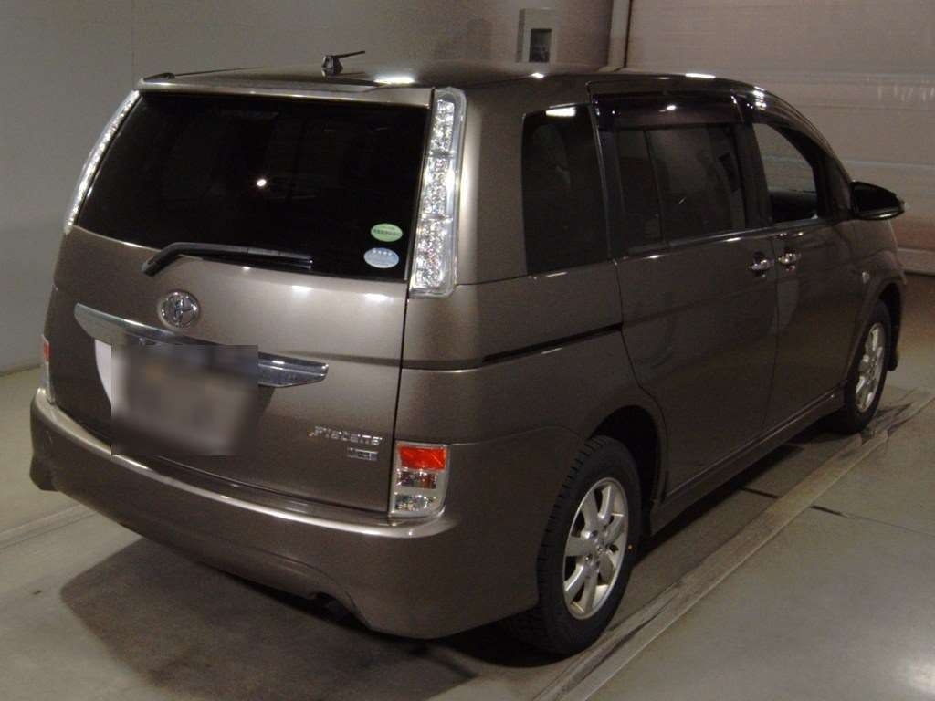 TOYOTA ISIS