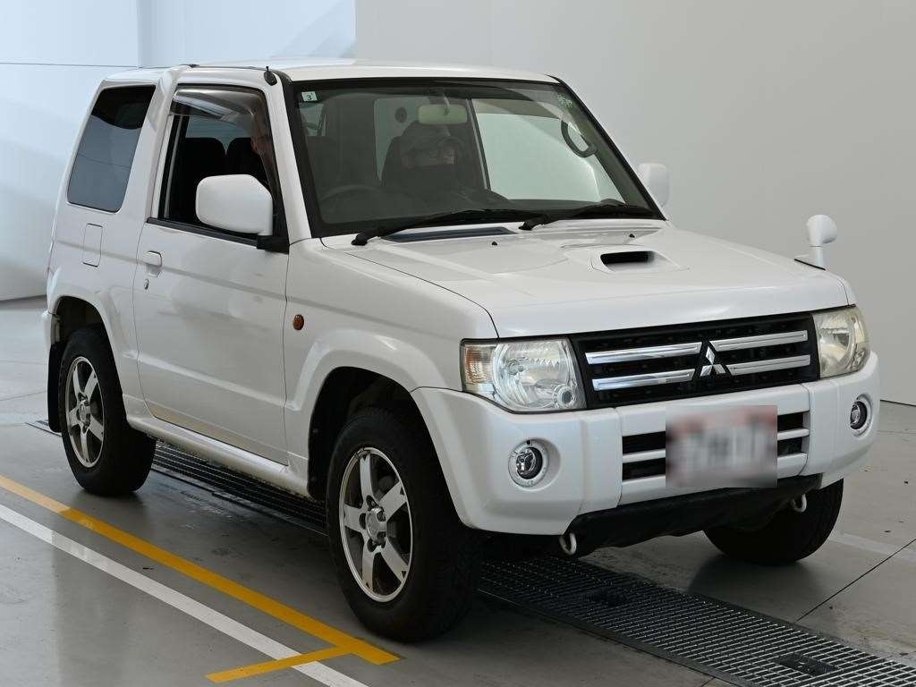 MITSUBISHI PAJERO MINI