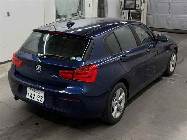 BMW 1-SERIES