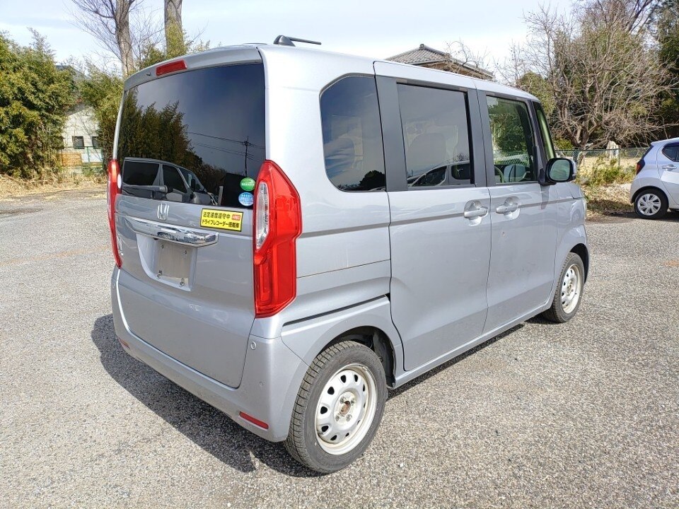 HONDA N-BOX
