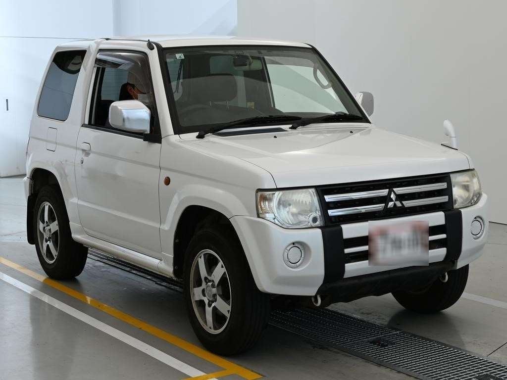 MITSUBISHI PAJERO MINI