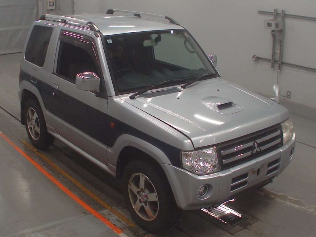 MITSUBISHI PAJERO MINI