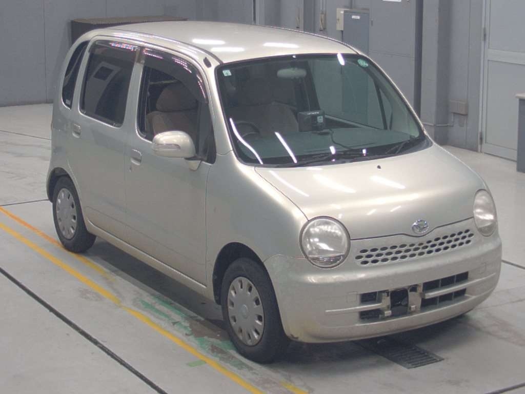 DAIHATSU MOVE LATTE