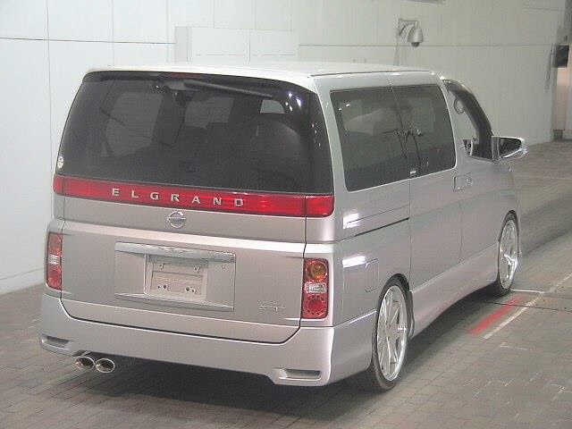 NISSAN ELGRAND
