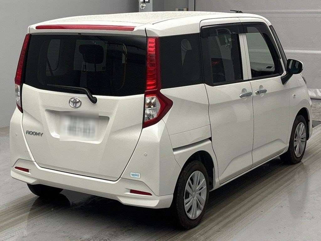 TOYOTA ROOMY