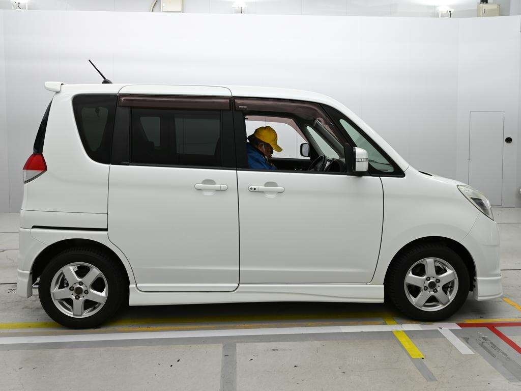 MITSUBISHI DELICA D:2