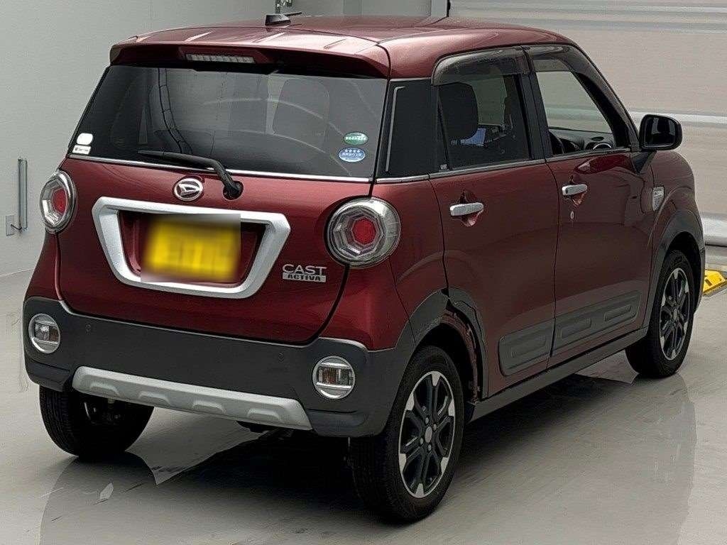 DAIHATSU CAST