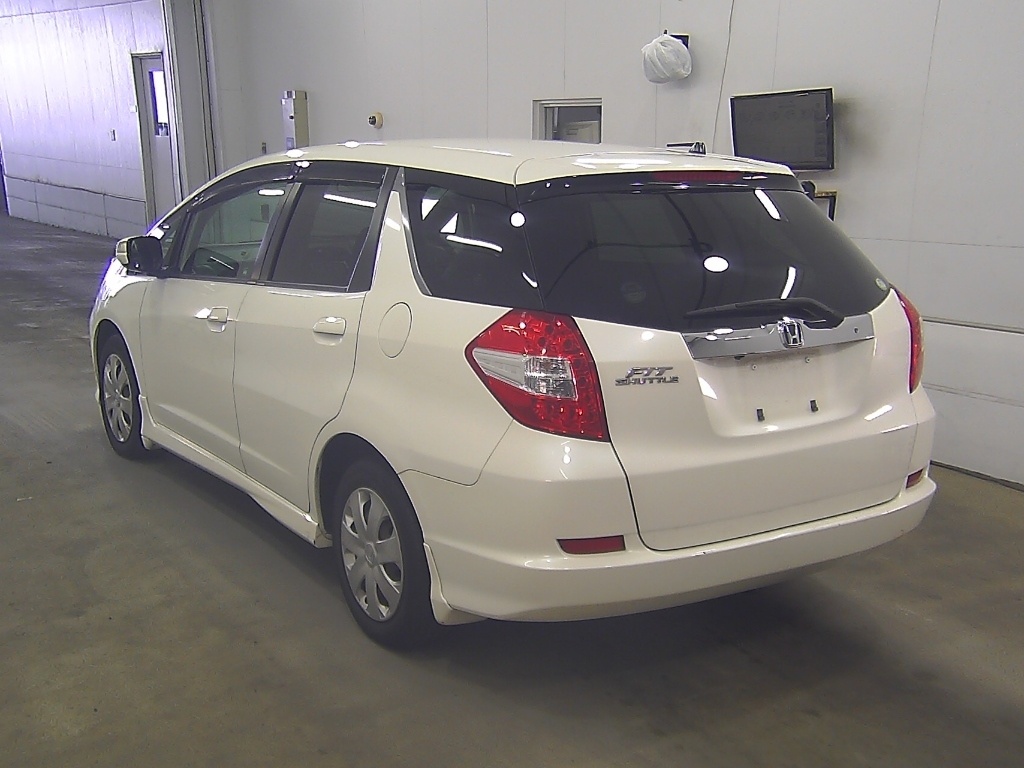 HONDA FIT SHUTTLE