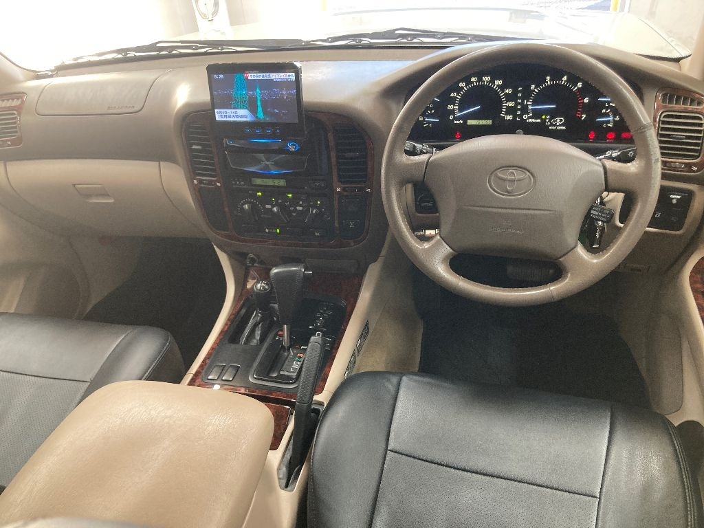 TOYOTA LAND CRUISER