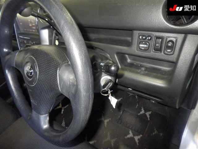 TOYOTA BB