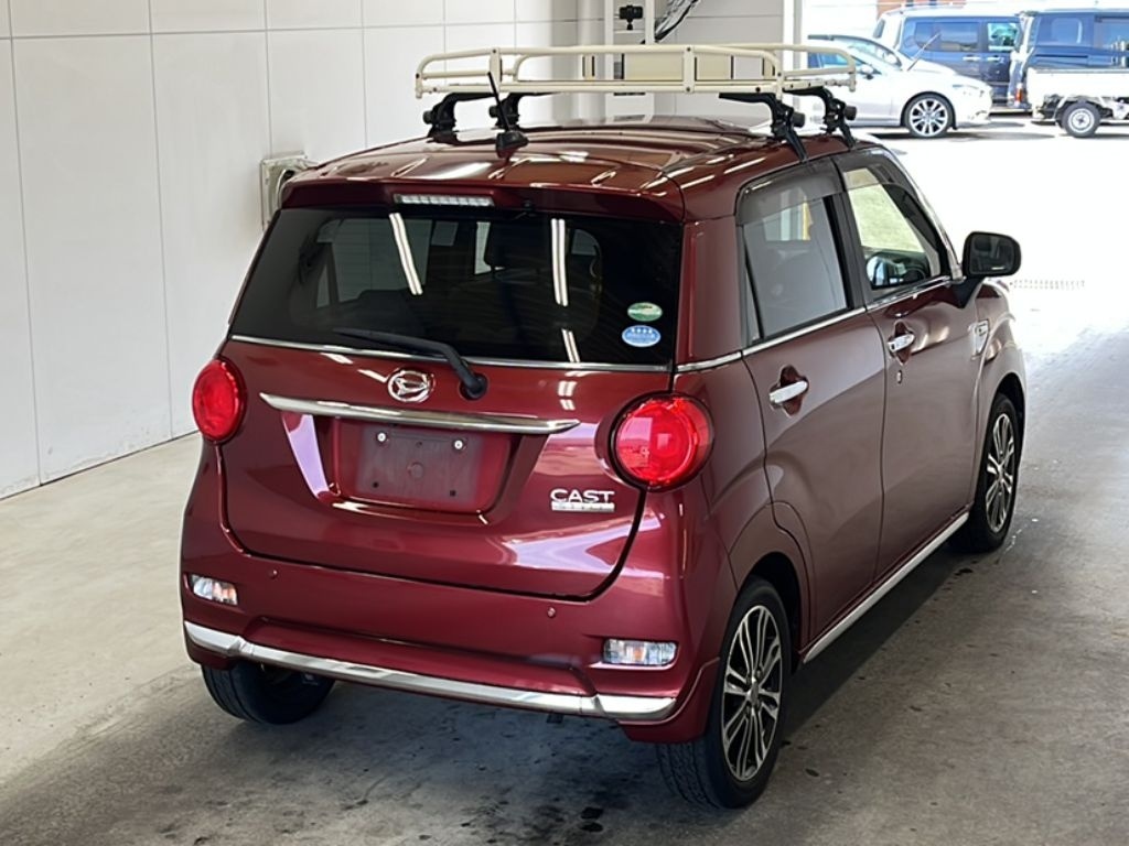 DAIHATSU CAST
