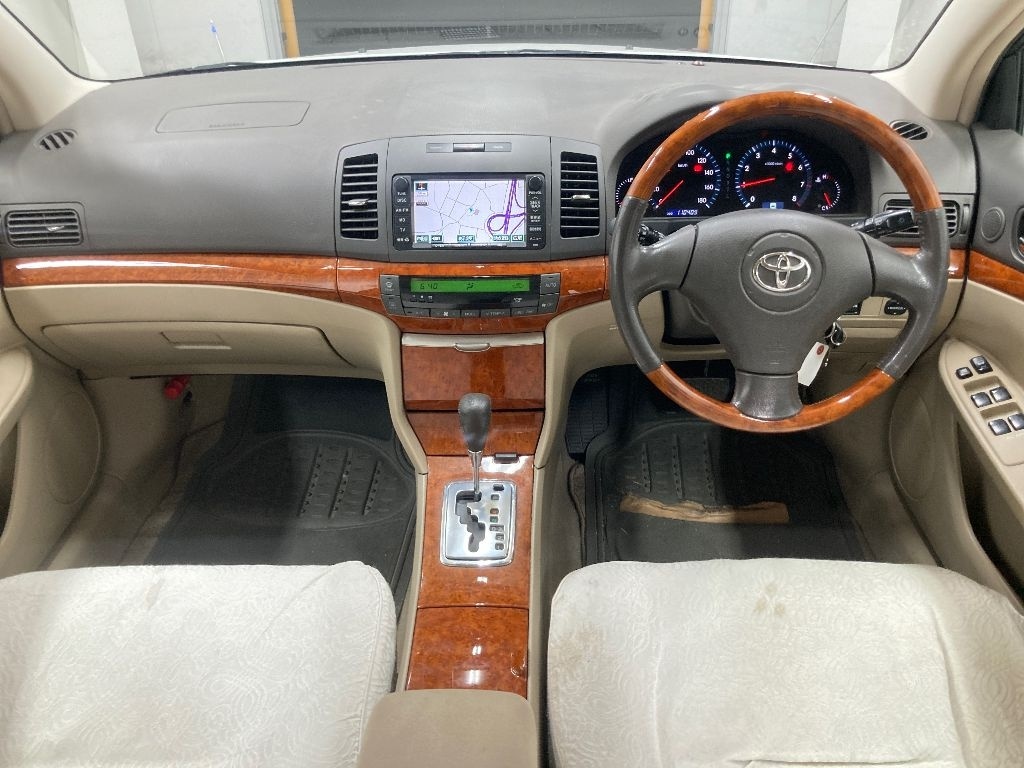 TOYOTA PREMIO